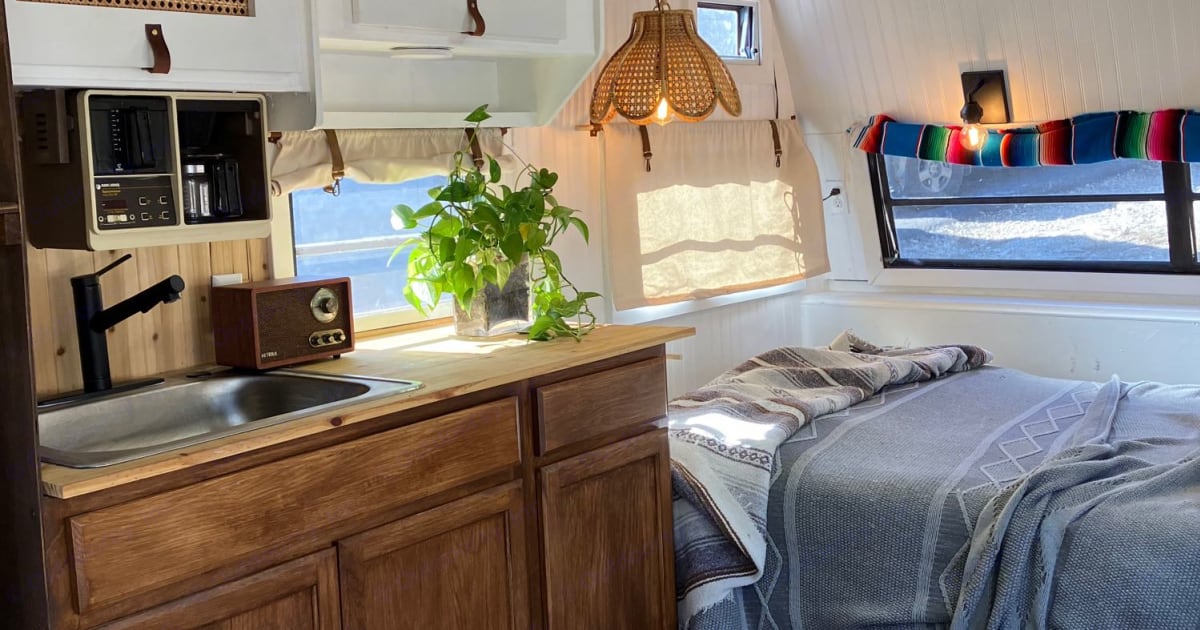 1984 Fleetwood Wilderness Travel trailer Rental in Spring Branch, TX