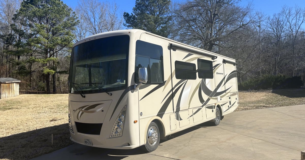 2017 Thor Windsport Class A Rental in Longview, TX Outdoorsy