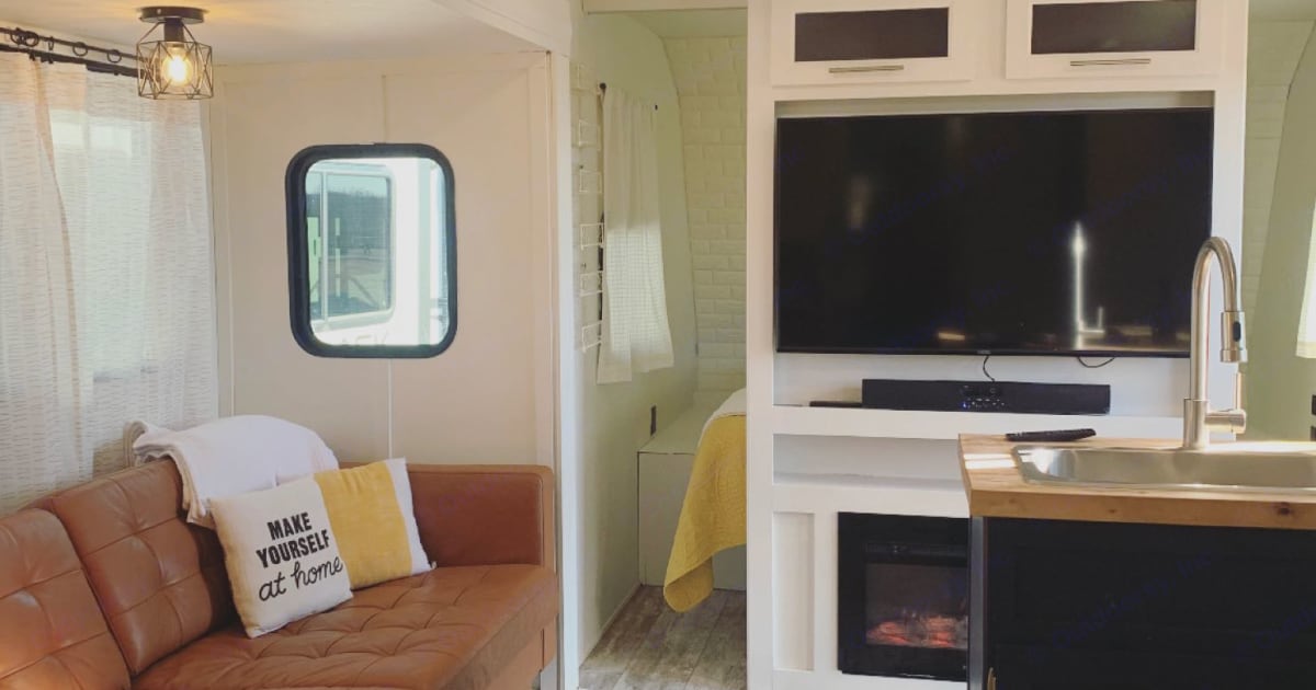 2019 Crossroads Zinger Travel trailer Rental in Earlsboro, OK Outdoorsy