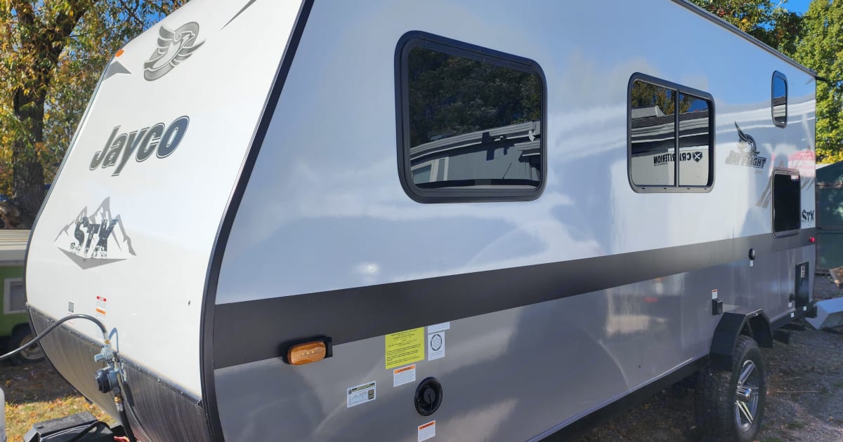 2022 Jayco Jay Flight SLX STX Edition Travel trailer Rental in Kalispell, MT Outdoorsy