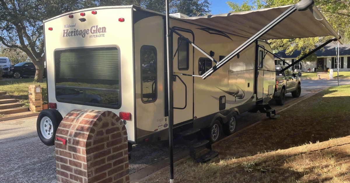 2018 Wildwood Heritage Glen 26RLHL Travel trailer Rental in Abilene, TX
