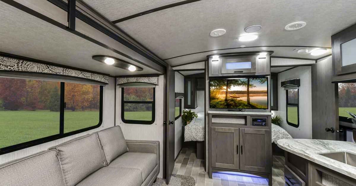 2021 Cruiser Rv Corp Cruiser Travel trailer Rental in Zephyrhills, FL