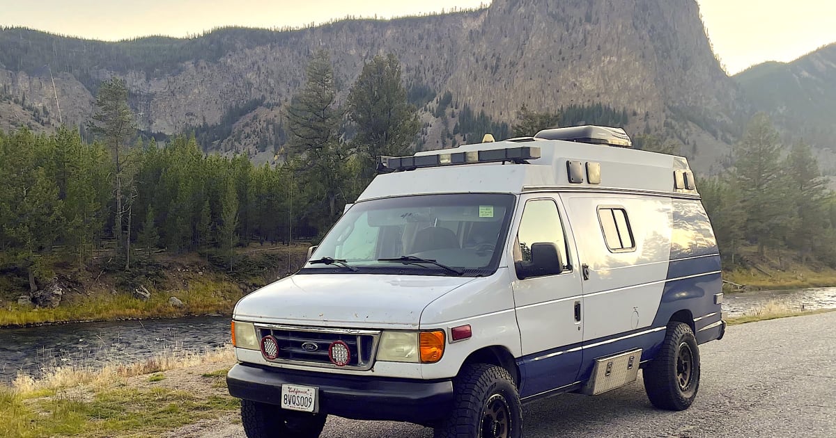 2003 Ford Ford E350 Camper van Rental in Westminster, CA | Outdoorsy