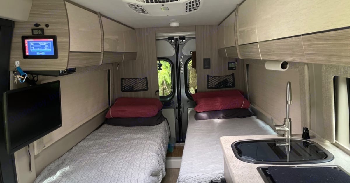 2021 Jayco Swift 20T Class B Rental in Seattle, WA Outdoorsy