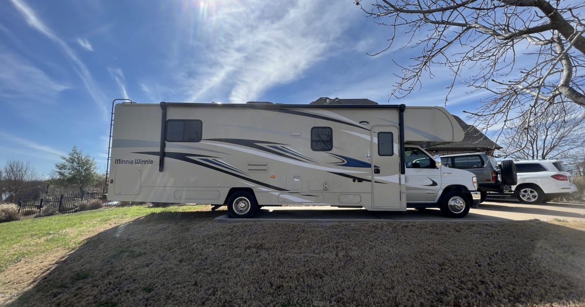 2023 Winnebago Minnie Winnie Class C Rental in Aledo, TX Outdoorsy