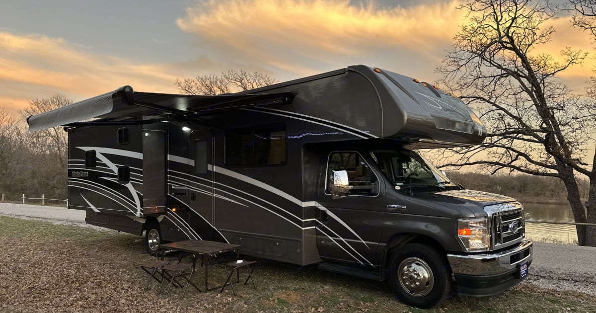 2021 Winnebago Minnie Winnie Class C Rental in Corinth, TX Outdoorsy