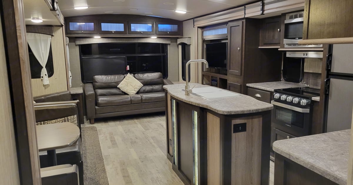 2019 Heartland RVs Sundance Travel trailer Rental in Bucksport, ME Outdoorsy