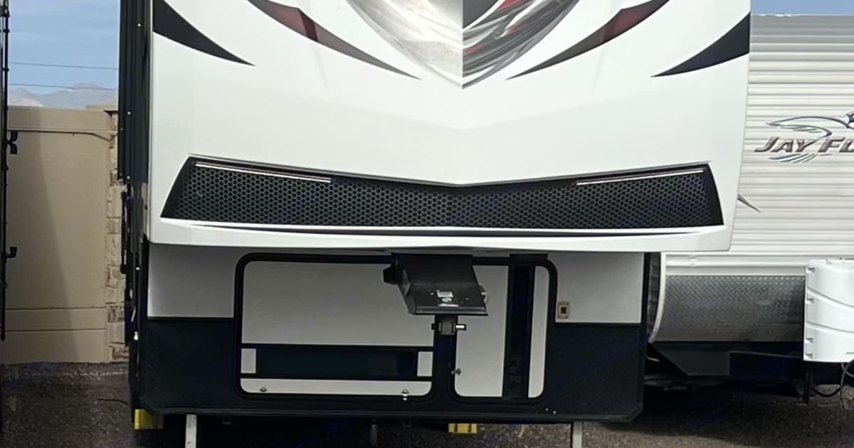 2016 Forest River XLR Nitro Toy Hauler Fifthwheel Rental in Mesa, AZ