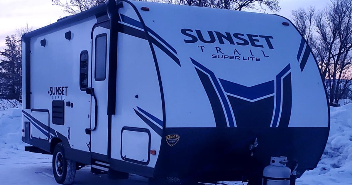 2022 Crossroads RV Sunset Trail Super Lite Travel trailer Rental in