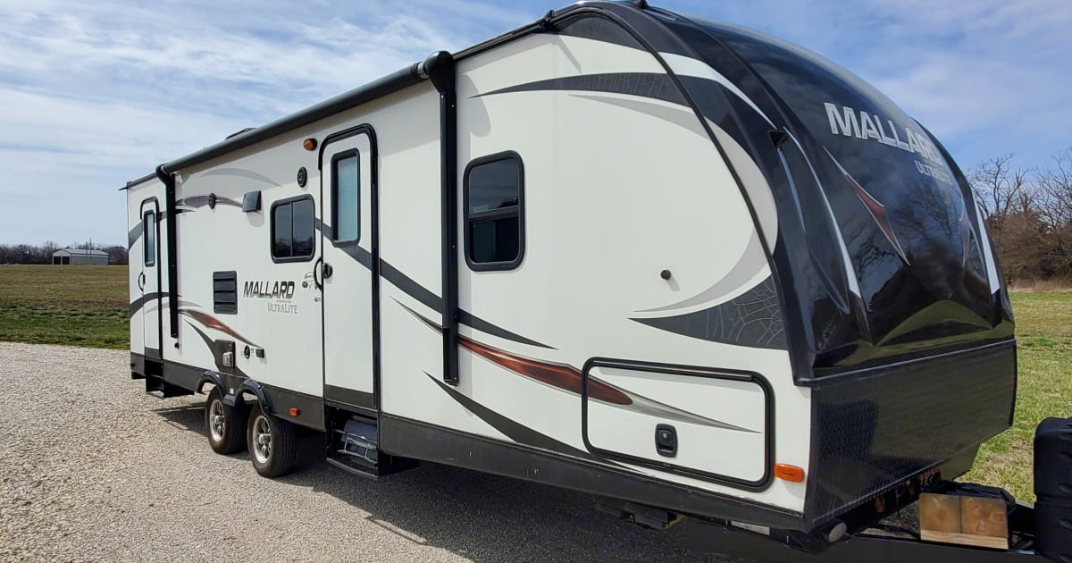2017 Heartland RVs Mallard Travel trailer Rental in Versailles, MO Outdoorsy
