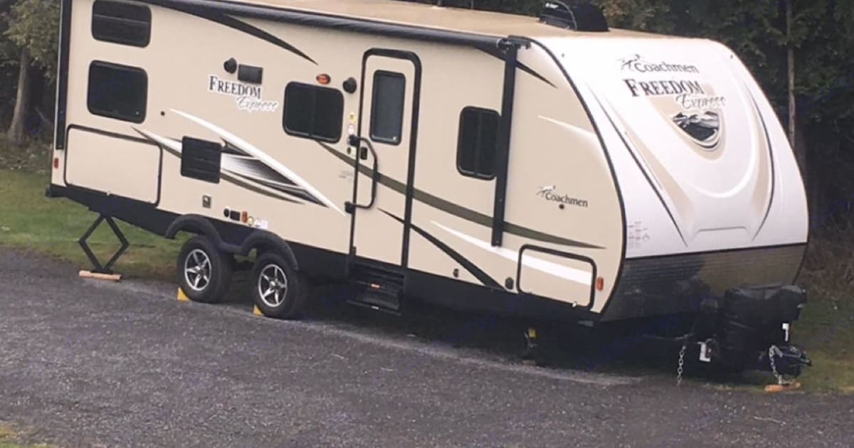 2017 Coachmen 257bhs Travel trailer Rental in Williamstown, ON Outdoorsy