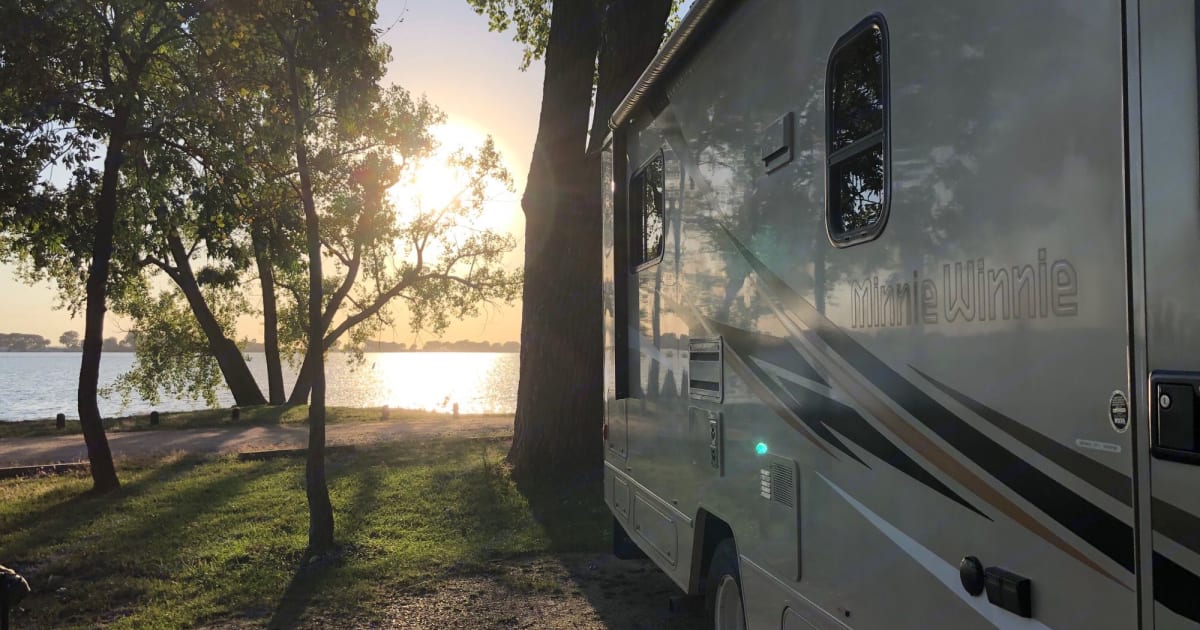 2017 Winnebago Minnie Winnie Class C Rental in Omaha, NE Outdoorsy