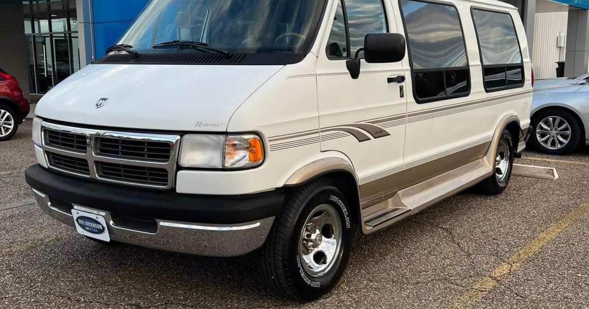 1996 Dodge B Van Camper van Rental in Hallsville, TX Outdoorsy