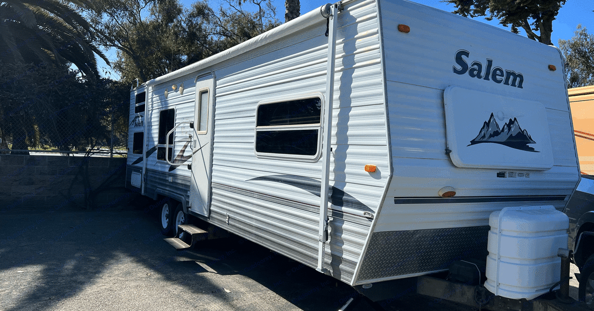 2007 Forest River Salem LA Travel trailer Rental in Pismo Beach, CA