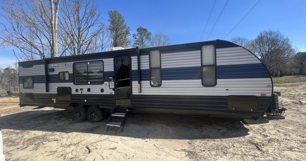 2022 Forest River Cherokee Grey Wolf Travel trailer Rental in Bismarck