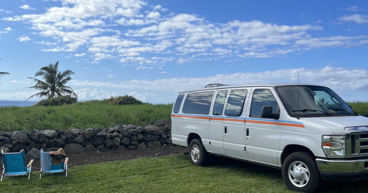 2011 Ford Extended E350 Camper van Rental in Kahului, HI Outdoorsy