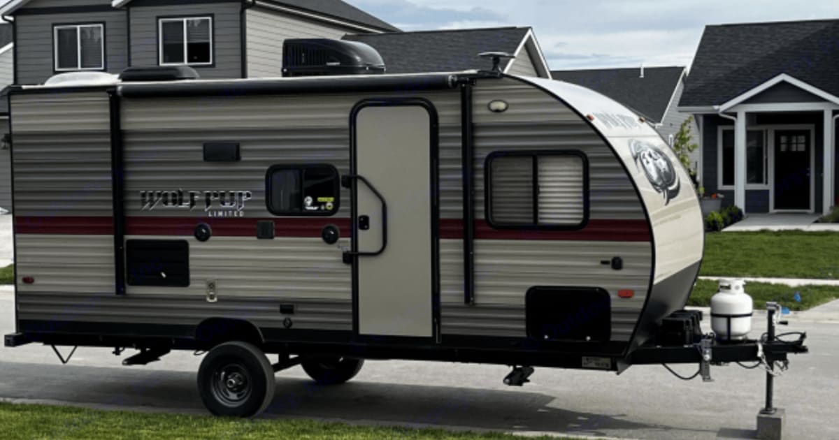 2019 Forest River Cherokee Wolf Pup Travel trailer Rental in Kalispell