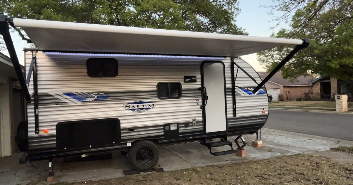 2022 Forest River Salem FSX Travel trailer Rental in Lubbock, TX