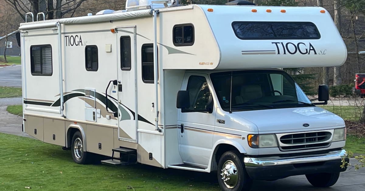 2003 Tioga Tioga Motorhome Class C Rental in Twin lake, MI Outdoorsy