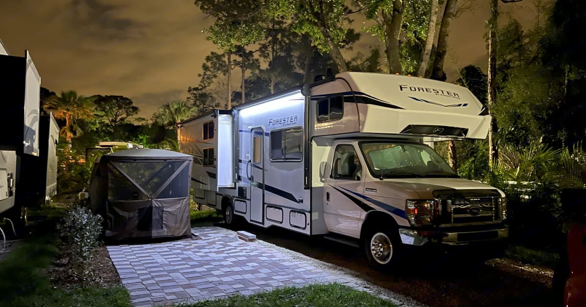 2022 Forest River Forester Class C Rental in Boucherville, QC Outdoorsy