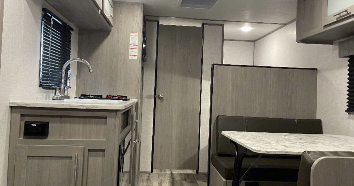 2023 Dutchmen Coleman Lantern LT Travel trailer Rental in Volga, SD