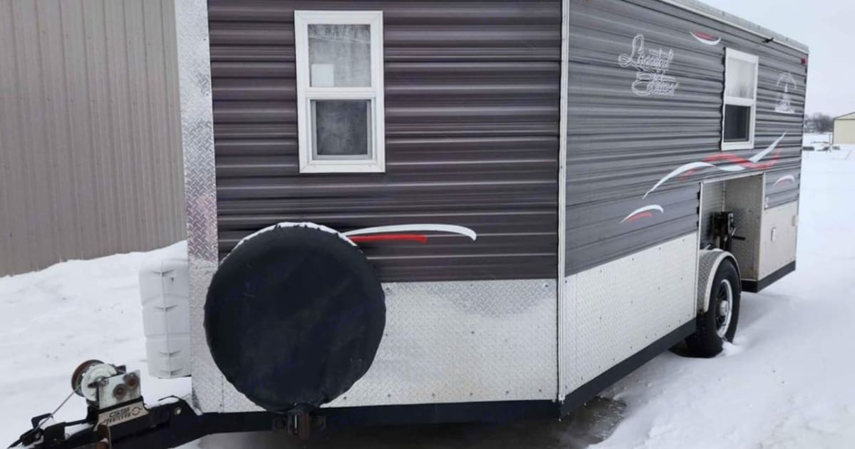 2018 Ice Castle Fish Houses Ice Castle Fish Houses Trailer Travel