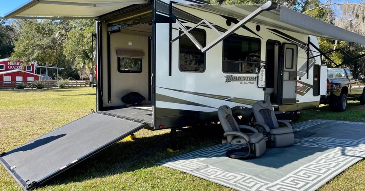 2019 Grand Design Momentum Toy hauler Rental in Brooksville, FL Outdoorsy