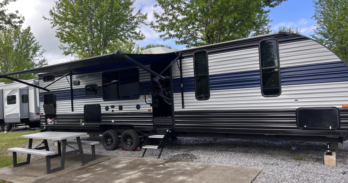 2022 Forest River Cherokee Grey Wolf Travel trailer Rental in Corbin