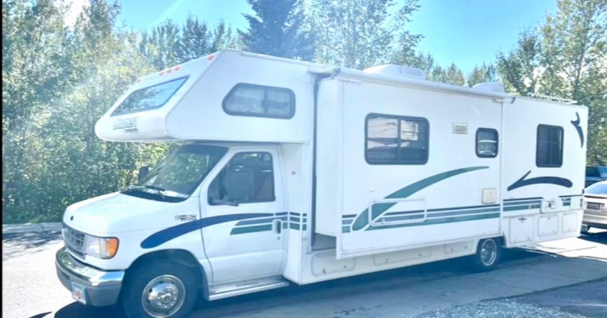 2000 Gulf Stream Conquest Motorhome Rental in Anchorage, AK Outdoorsy
