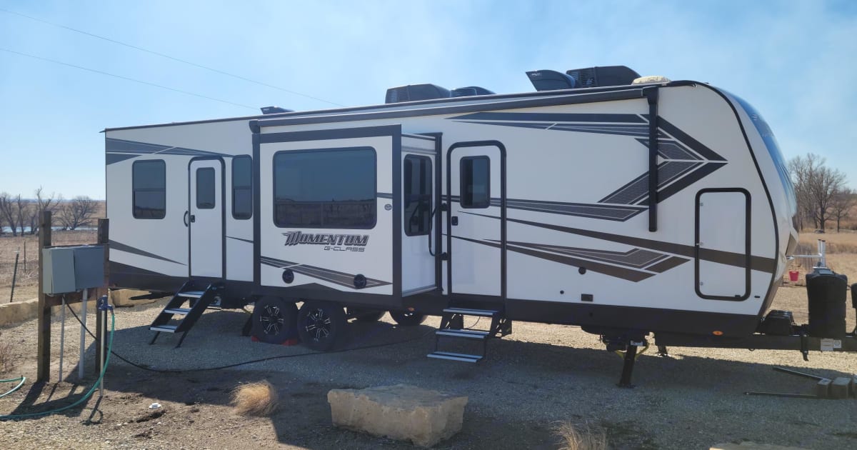 2018 Grand Design Momentum Toy hauler Rental in Gypsum, KS Outdoorsy