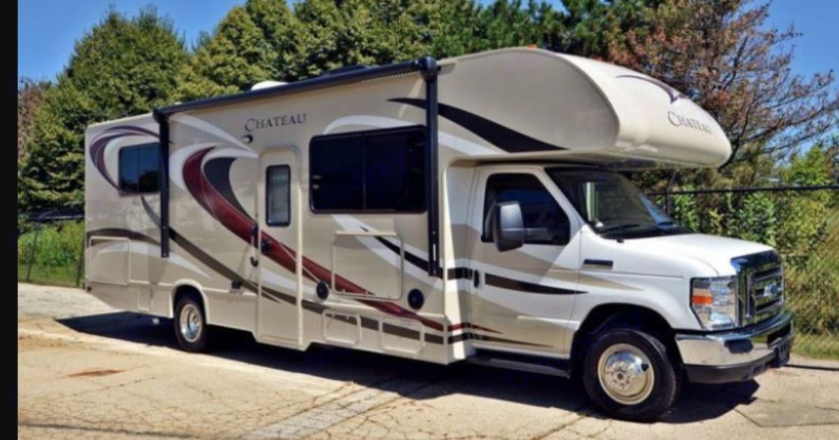 2016 Thor Chateau Class C Rental in MO Outdoorsy