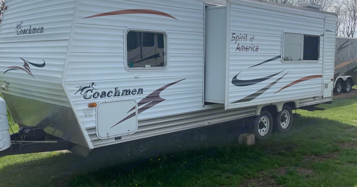 2007 Coachmen Spirit Of America Travel trailer Rental in Onalaska, WI