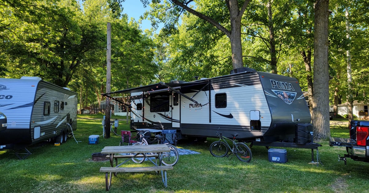 Photos 2017 Palomino 32RKTS Travel trailer Rental in Hicksville, OH