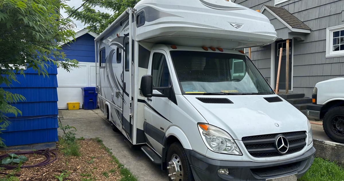 2011 Tioga Tioga Motorhome Coachbuilt Rental in Portland, OR Outdoorsy
