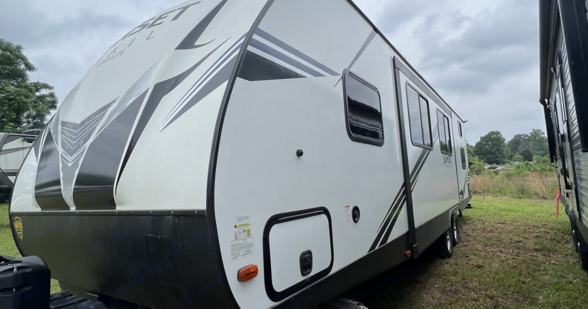 2020 Crossroads Sunset Trail Travel trailer Rental in Covington, GA