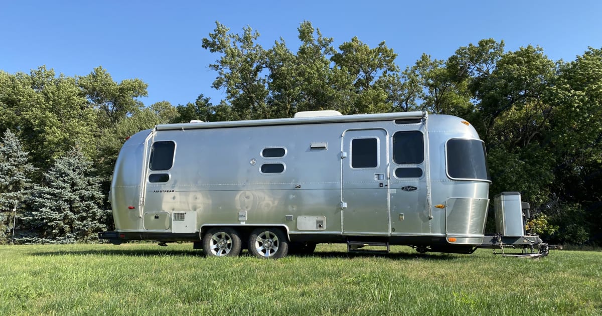 2005 Airstream Safari Travel trailer Rental in Watertown, SD Outdoorsy