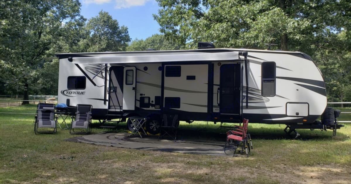 2017 Heartland Torque Toy hauler Rental in Lapeer, MI Outdoorsy