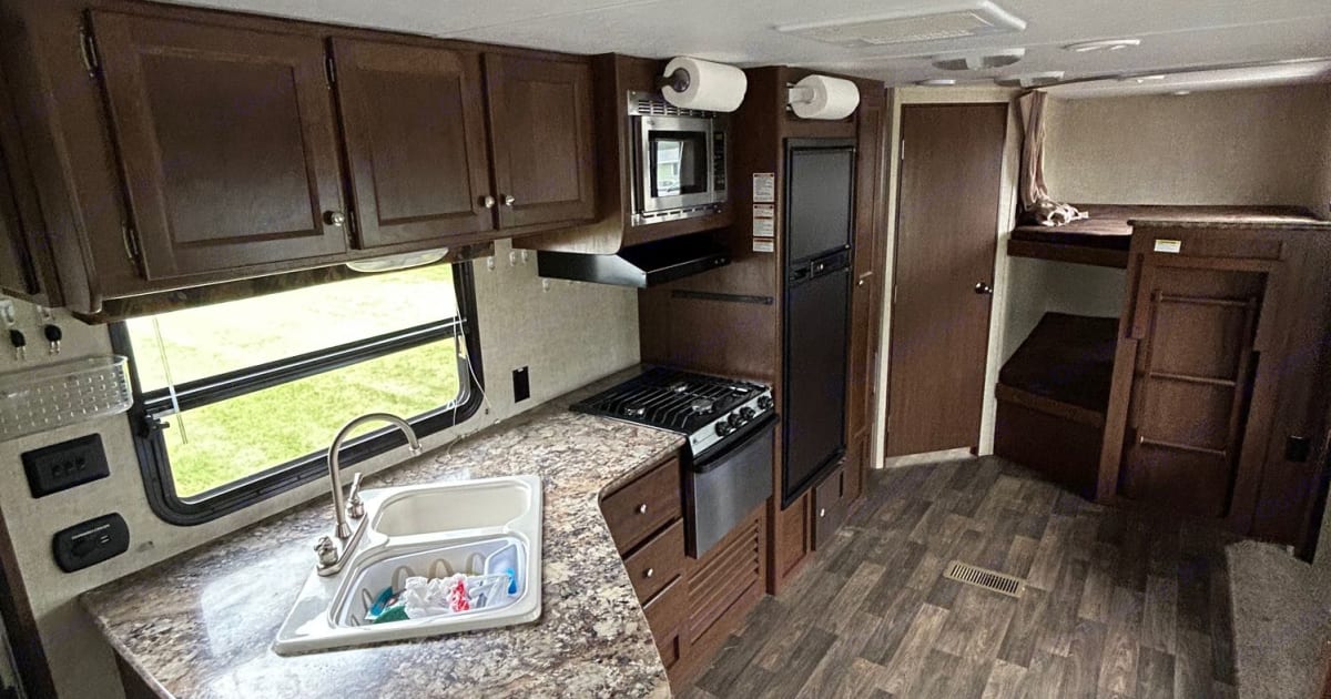 2016 Keystone Hideout Travel trailer Rental in Rupert, ID Outdoorsy