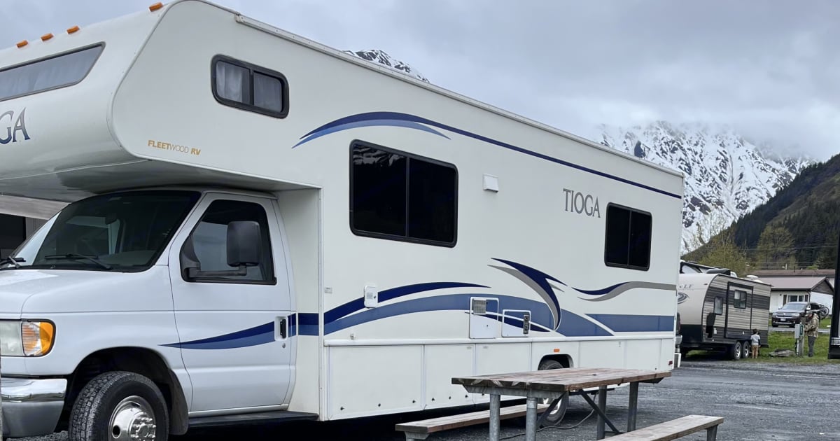 2002 Tioga Tioga Motorhome Class C Rental in Anchorage, AK Outdoorsy