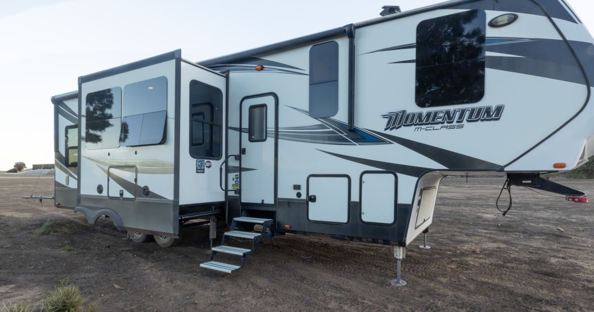 2017 Grand Design Momentum Toy hauler Rental in Flagstaff, AZ Outdoorsy