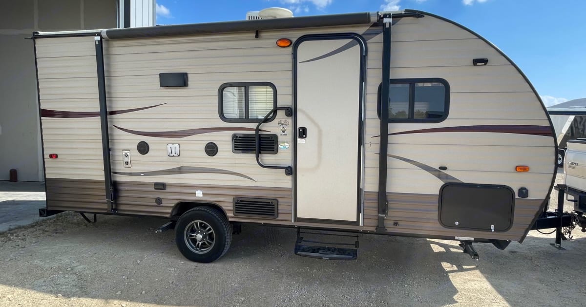 2017 Forest River Cherokee Travel trailer Rental in Onalaska, WI