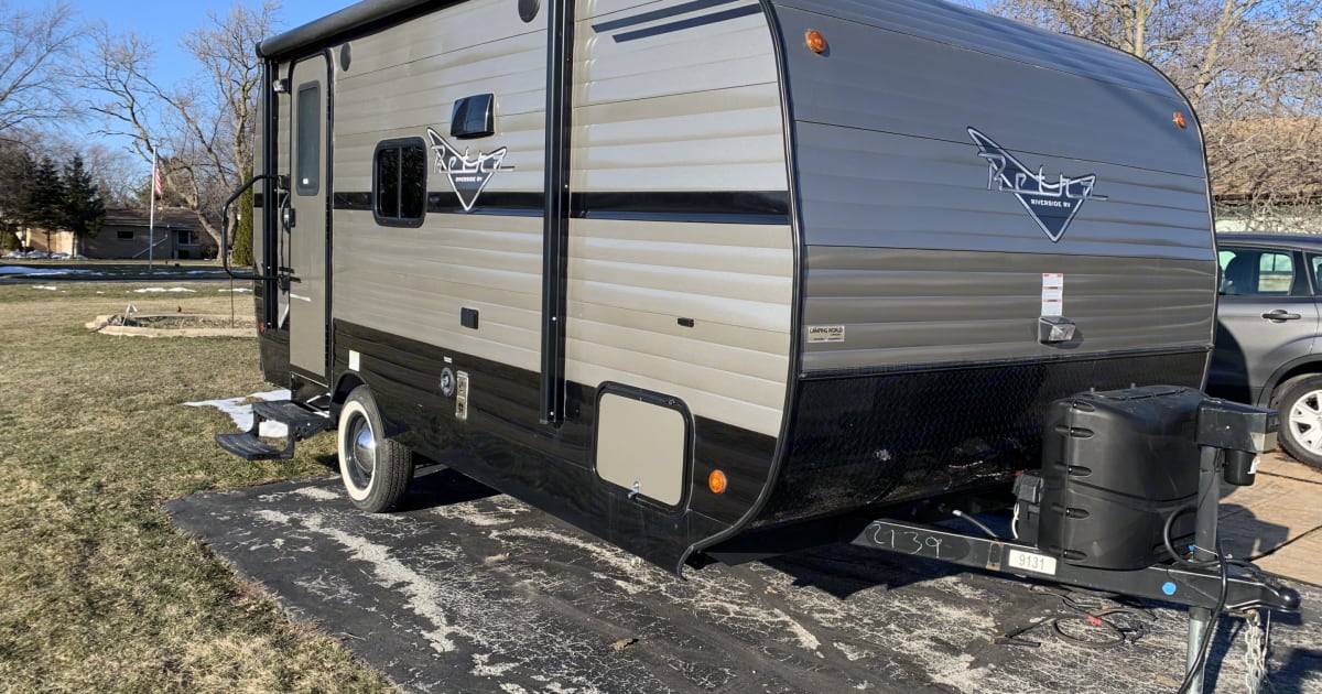2020 Riverside RV Retro Travel trailer Rental in Brookfield, WI Outdoorsy