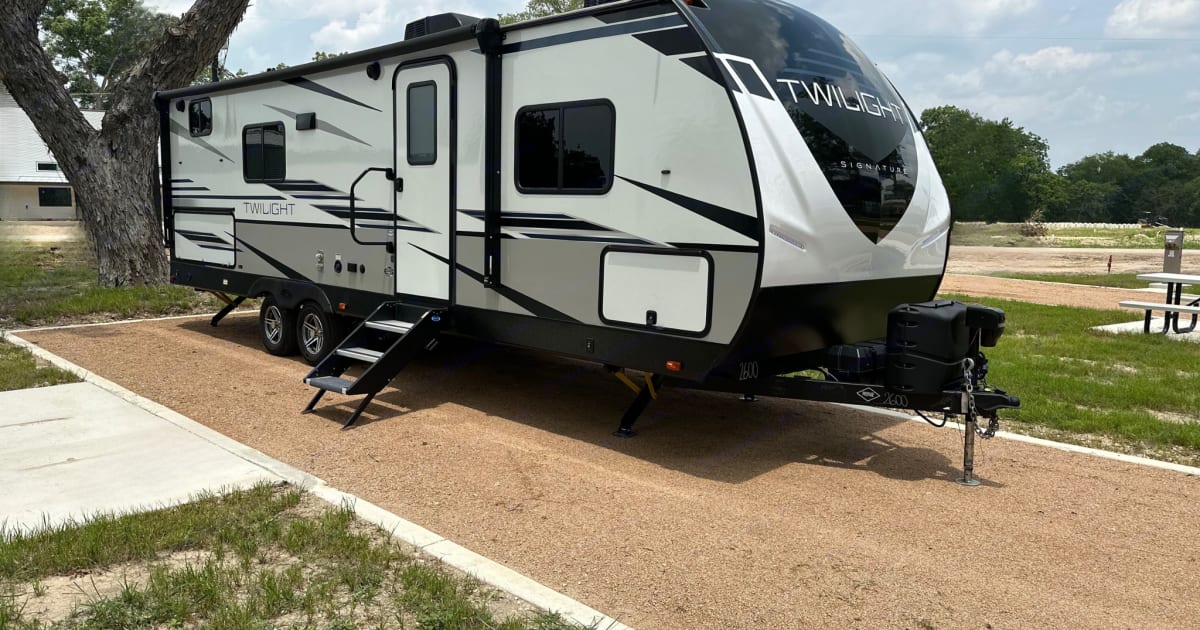 2022 Twilight RVS Signature Travel trailer Rental in Seguin, TX Outdoorsy