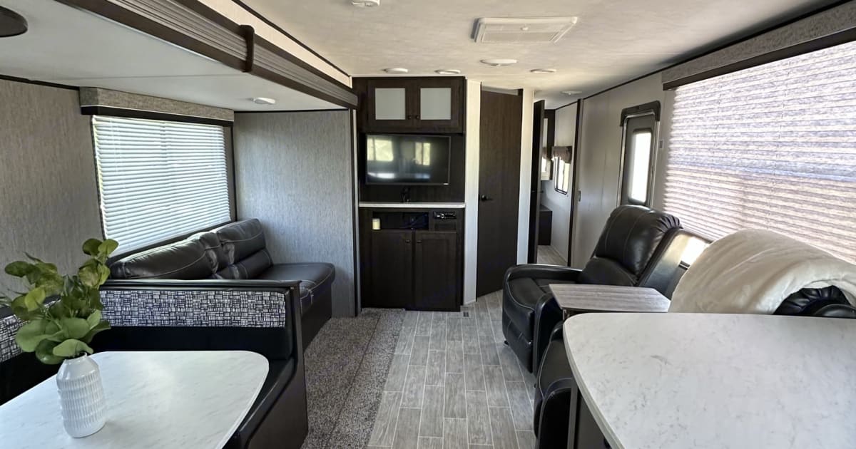 2021 Heartland RVs Trail Runner Travel trailer Rental in Evansville, WY