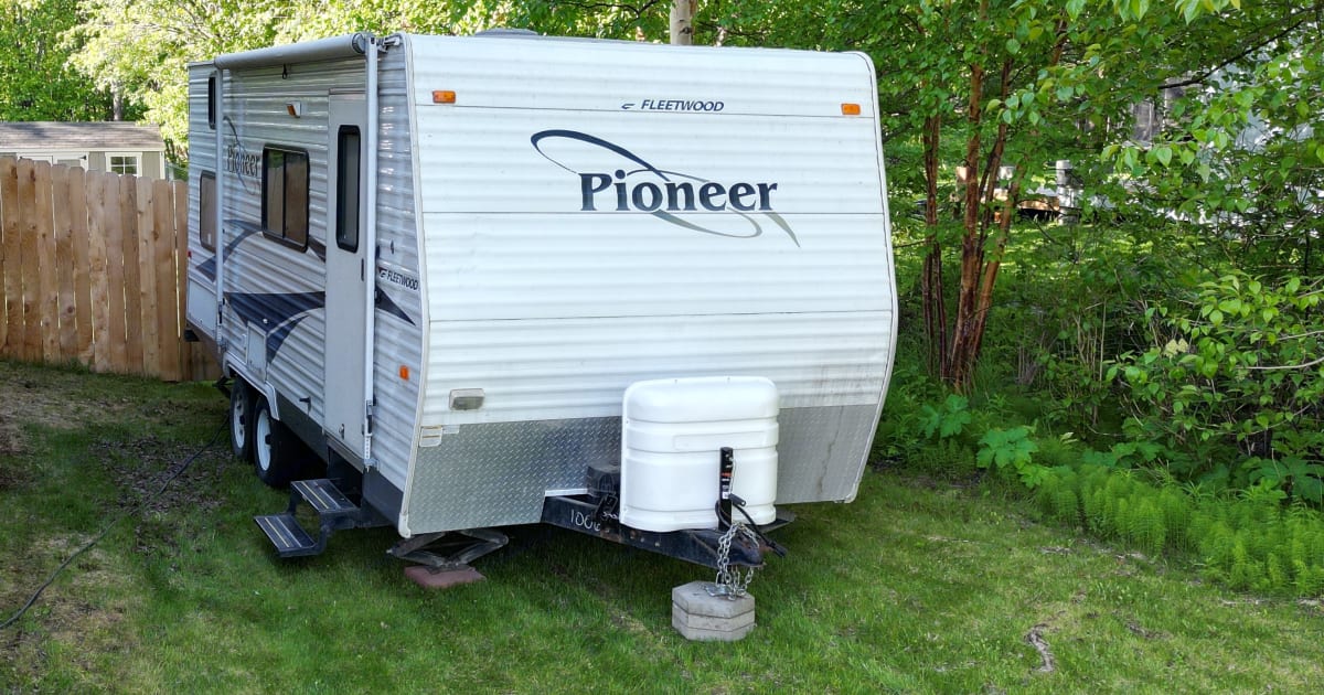 2006 Fleetwood Pioneer 180CK Travel trailer Rental in Wasilla, AK