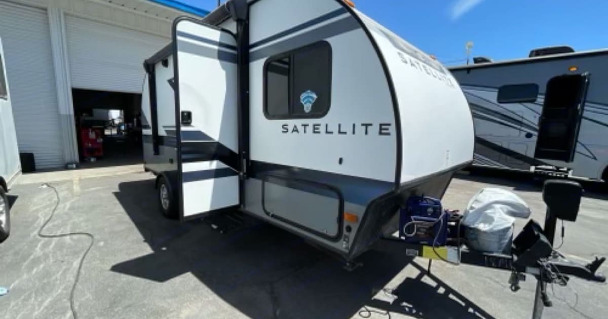 2019 Starcraft Other Travel trailer Rental in Hanford, CA Outdoorsy