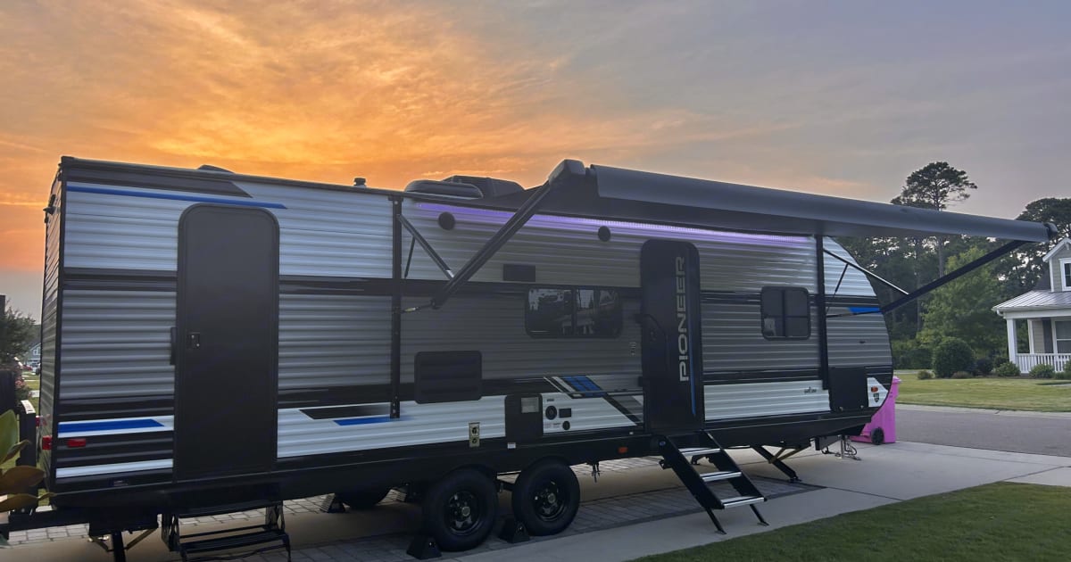 2023 Heartland RVs Pioneer Travel trailer Rental in Wilmington, NC