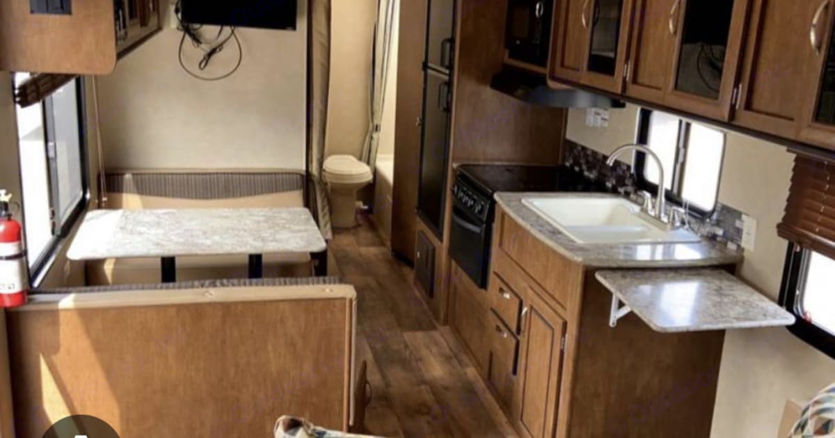 2015 Forest River Salem Cruise Lite Travel trailer Rental in Helena, MT