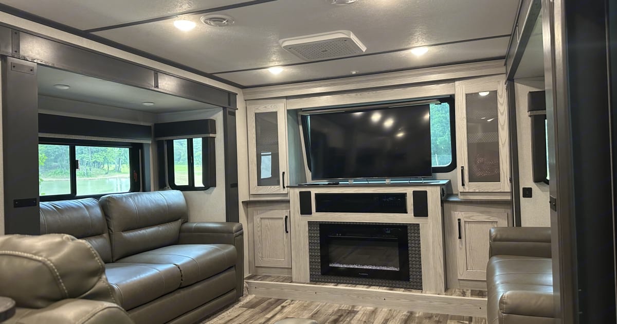 2022 Keystone RV Montana High Country Fifthwheel Rental in Canton, GA