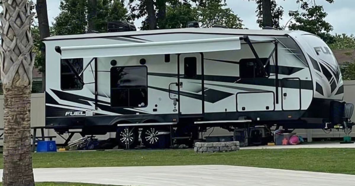 2022 Heartland Fuel Toy Hauler Series Toy hauler Rental in Summerville